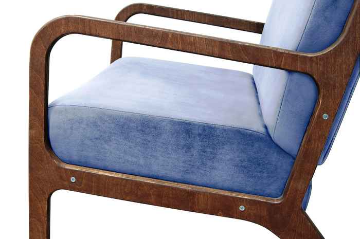 кресло на ножках