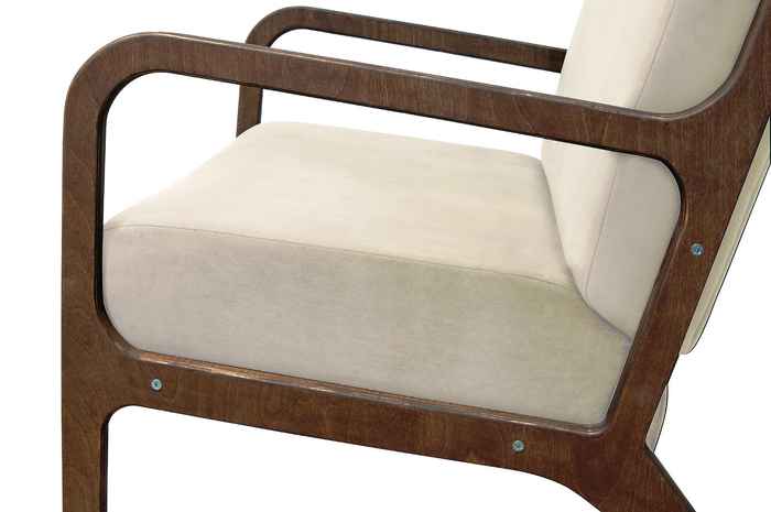 кресло на ножках