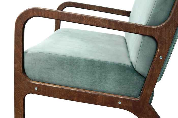 кресло на ножках