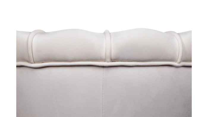 кресло на ножках