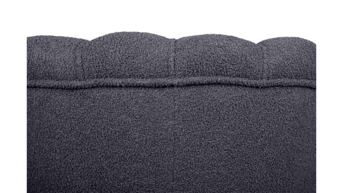 кресло на ножках