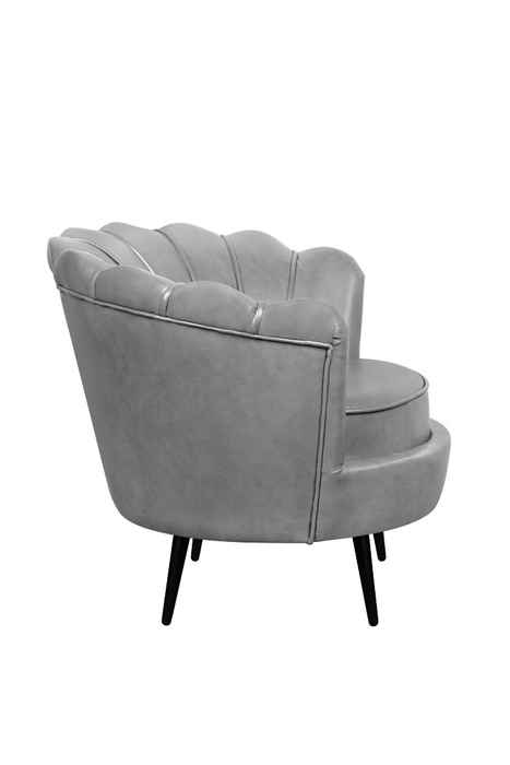 кресло на ножках