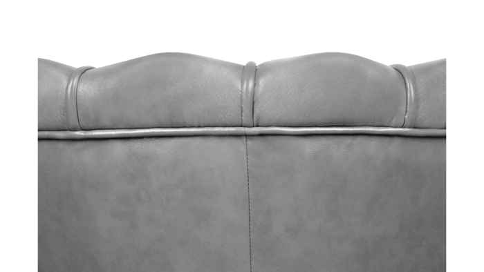 кресло на ножках