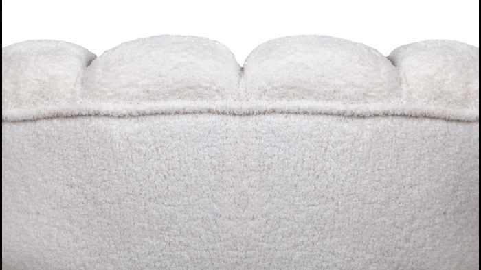 кресло на ножках