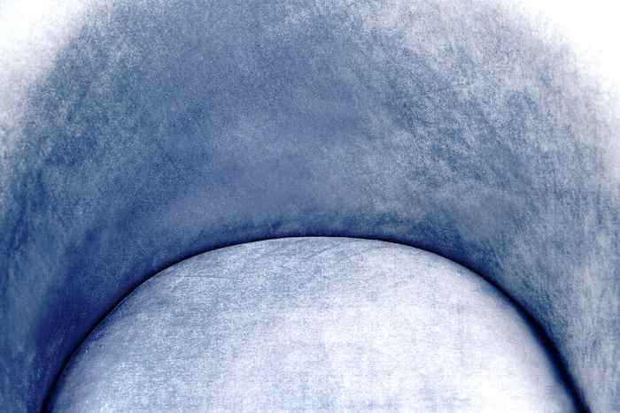 кресло на ножках