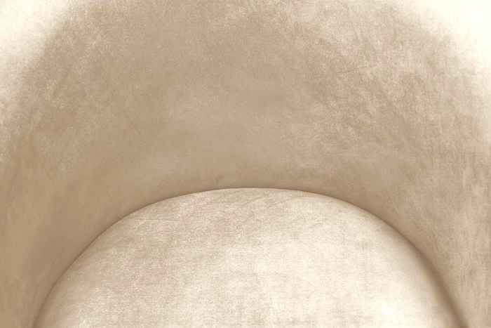 кресло на ножках