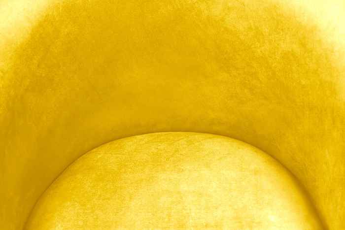 кресло на ножках