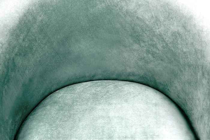 кресло на ножках