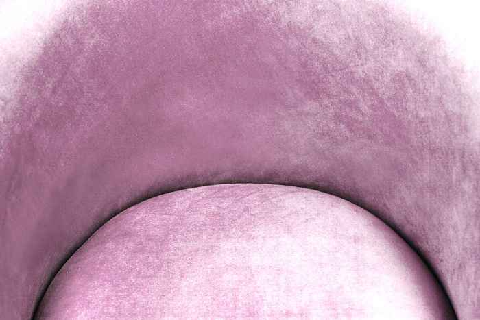 кресло на ножках