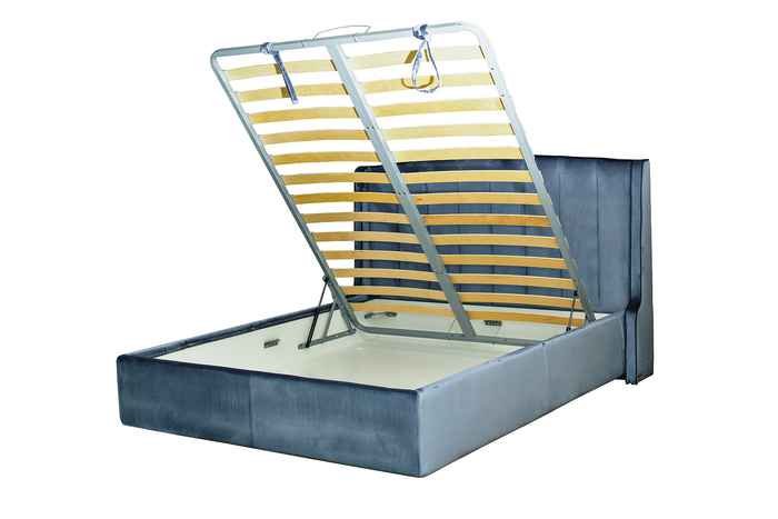 кровать двуспальная