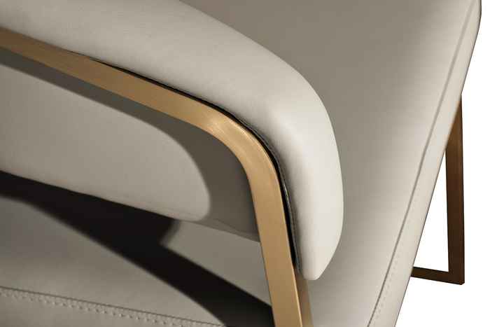 стул обеденный с подлокотниками