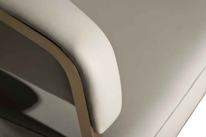 стул обеденный с подлокотниками