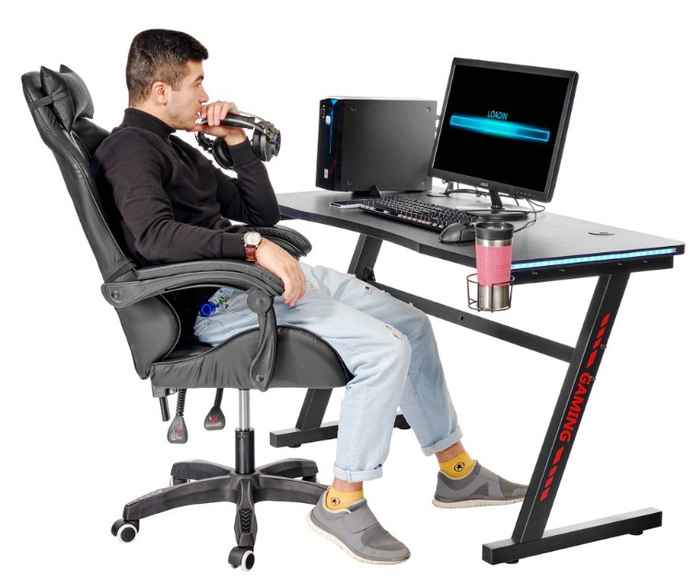 7318177